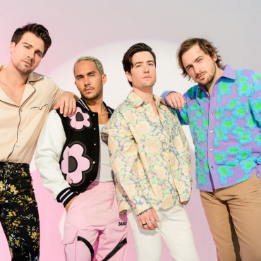 Prestes a chegar ao Rio e em São Paulo com sua nova turnê, o Big Time Rush prevê muitas novidades para 2023. Com o single “Can’t Get Enough”, lançado via BMG, eles começam a próxima era do grupo.