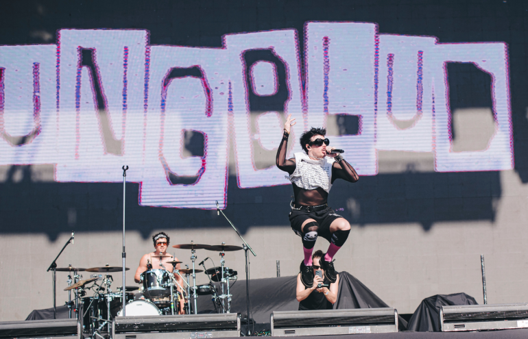 Yungblud no palco do Lollapalooza Brasil