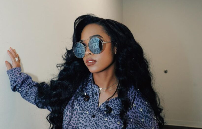 O groove inigualável de H.E.R. vai conquistar todo o público da Cidade da Música. A artista, que já passou pelo Brasil na última edição do Rock In Rio, foi confirmad ana última quinta-feira (31).e se apresenta no dia 3 de setembro no The Town.
