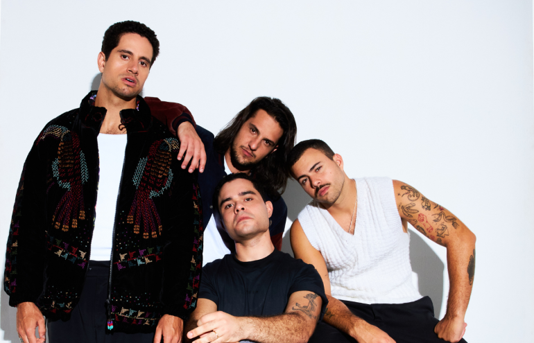 pós revelar que seu novo álbum está pronto, Lagum presenteou os fãs com mais uma grande novidade.A banda mineira, que tem em seu portfólio números de alta performance, diversos singles de sucesso e traz muita qualidade ao mercado fonográfico, anunciou nesta terça-feira (28) a sua nova turnê com datas no Brasil e na Europa.