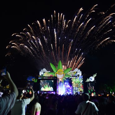 Nesta quinta-feira (20) realizou-se a primeira edição do festival de rap em Fortaleza, o Plantão Festival. O evento marcou a estreia da 30PRAUM na produção de festivais de música e ofereceu uma experiência única aos fãs deste género musical.