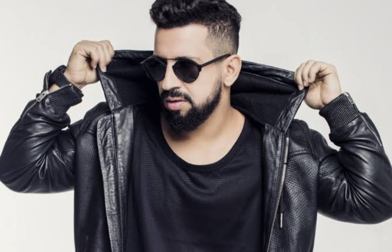 Na próxima quinta-feira (20), véspera de feriado, a cidade de Florianópolis, em Santa Catarina, receberá o Garota White, um dos maiores festivais de música nacionais. Uma das atrações mais aguardadas da noite é DENNIS, que tem tudo pra agitar a galera com um show incrível.