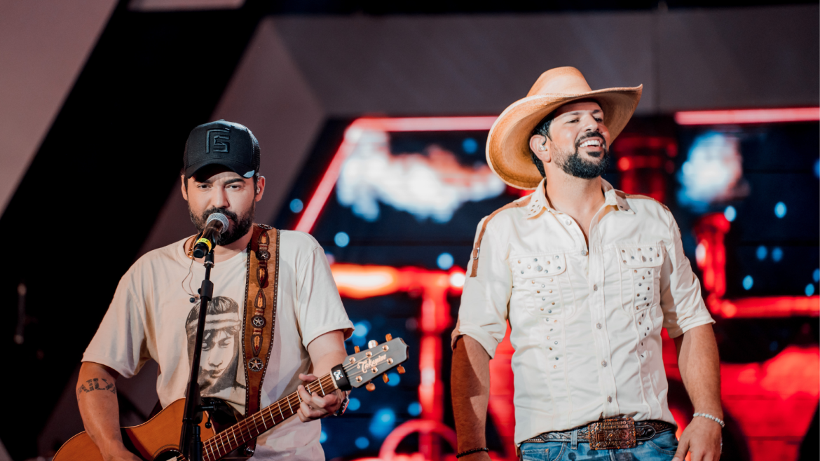 O último sábado foi mais um dia histórico para Araçatuba, no Interior de São Paulo! Fernando e Sorocaba desembarcaram na cidade para o "Isso É Churrasco On Fire".