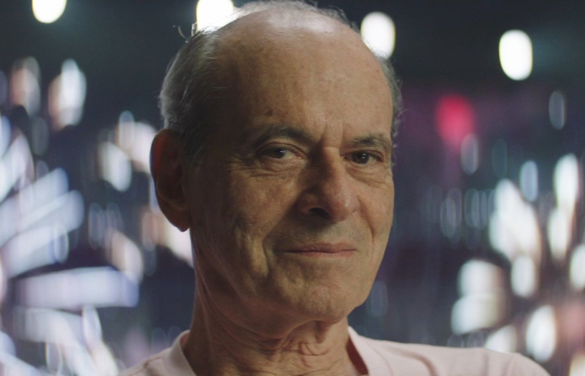 Começou a a ser veiculada a campanha que aquece o público para o início das vendas de ingressos da primeira edição do The Town: maior festival de música, cultura e arte de São Paulo, que ocorre nos dias 2, 3, 7, 9 e 10 de setembro, na Cidade da Música. A produção conta com participação do cantor Ney Matogrosso.