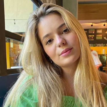 A digital influencer Viih Tube está num estágio avançado da gravidez de sua filha Lua com Eliezer, que conheceu no confinamento do BBB 21.