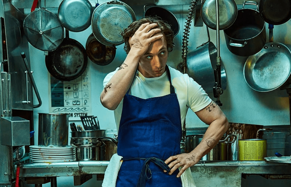 A FX divulgou o trailer da segunda temporada da série 'O Urso' com Allen White. A produção estreia no Hulu em 22 de junho, no entanto, no Brasil, os novos episódio chegam (no mesmo dia) na Star+.