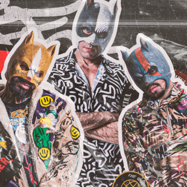 Conhecido por unir o funk com a música eletrônica, o trio Mad Dogz anunciou na última sexta-feira (05) a dançante faixa "Competição" que narra a disputa de um casal recém-separado na noitada. A canção abre os trabalhos de um novo projeto autoral.