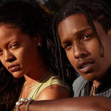 O Daily Mail obteve acesso exclusivo ao certidão de nascimento do primeiro filho de Rihanna com A$AP Rocky. De acordo com informações do jornal britânico, o garotinho se chama RZA Athelston Mayers.