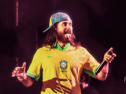 Jared Leto vocalista do 30 Seconds to Mars em show no Lollapalooza 2024