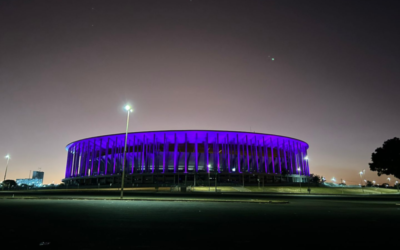 Mané Garrincha de Roxo por causa do BTS