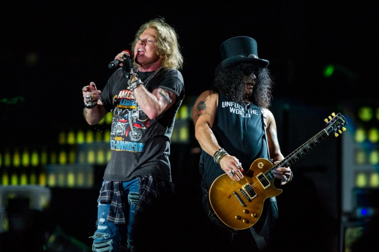 A banda Guns N’ Roses anunciou, nesta sexta-feira (6), cinco apresentações no Brasil como parte da turnê mundial "Because What You Want and What You Get Are Two Completely Different Things".