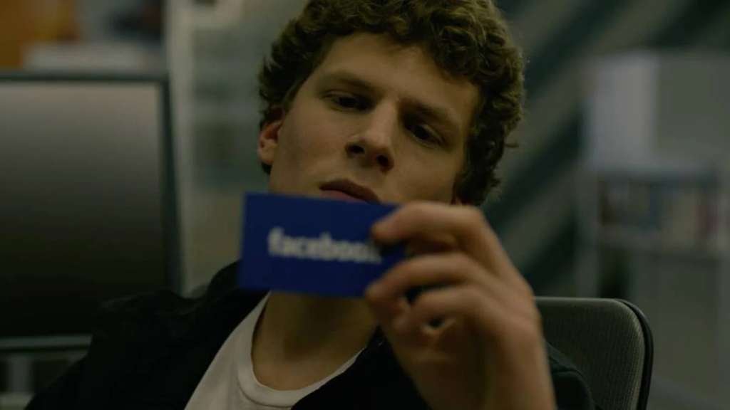 Quase 15 anos após o lançamento do aclamado filme A Rede Social, o roteirista Aaron Sorkin confirmou oficialmente que uma sequência está em desenvolvimento. A informação é do Deadline.