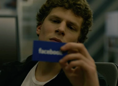 Quase 15 anos após o lançamento do aclamado filme A Rede Social, o roteirista Aaron Sorkin confirmou oficialmente que uma sequência está em desenvolvimento. A informação é do Deadline.