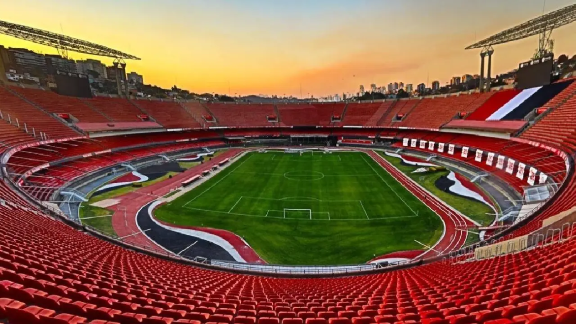 A Live Nation Brasil e o São Paulo Futebol Clube renovaram o contrato de exclusividade para realização de shows no estádio MorumBIS até 2031. O anúncio marca o início de um novo ciclo de grandes eventos no principal palco privado de São Paulo. A primeira apresentação sob o novo acordo será da banda Imagine Dragons, no dia 31 de outubro de 2025.