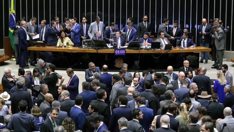 Senado Federal aprova aumento de deputados em 2027