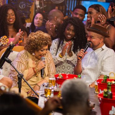 Bom Gosto e Alcione no lançamento do single Magoou, Abusou